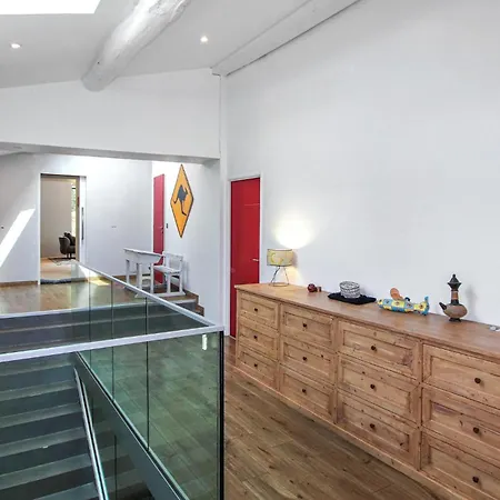Hébergement de vacances Amazing In Sur Rhne With Sauna, Wifi And Private Swimming Pool *
